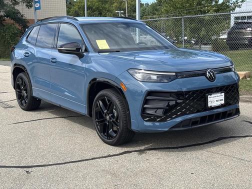 2025 Volkswagen Tiguan 2.0T SE R-Line Black 4MOTION