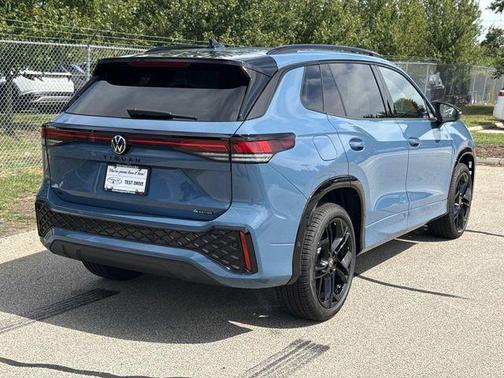 2025 Volkswagen Tiguan 2.0T SE R-Line Black 4MOTION