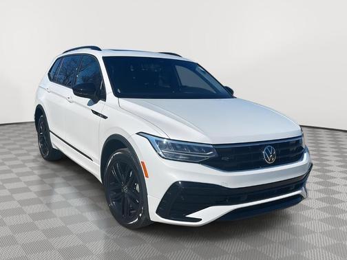 2022 Volkswagen Tiguan 2.0T SE R-Line Black