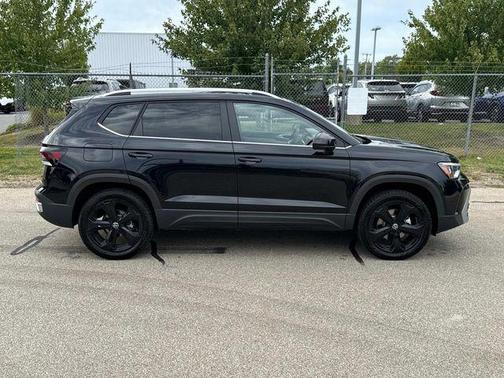 2025 Volkswagen Taos 1.5T SEL