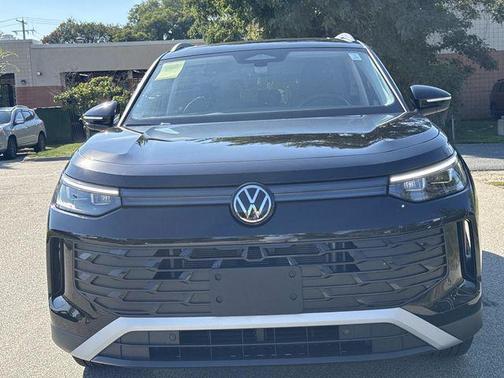 2025 Volkswagen Tiguan 2.0T SE 4MOTION