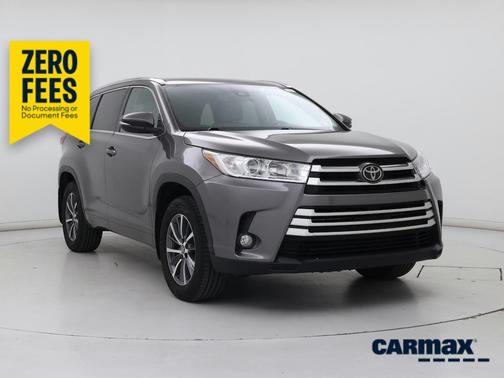 Silver 2017 Toyota Highlander XLE