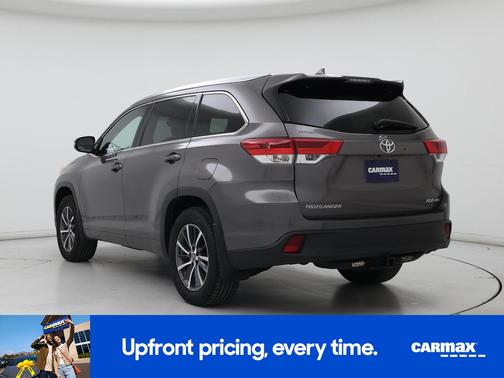 Silver 2017 Toyota Highlander XLE