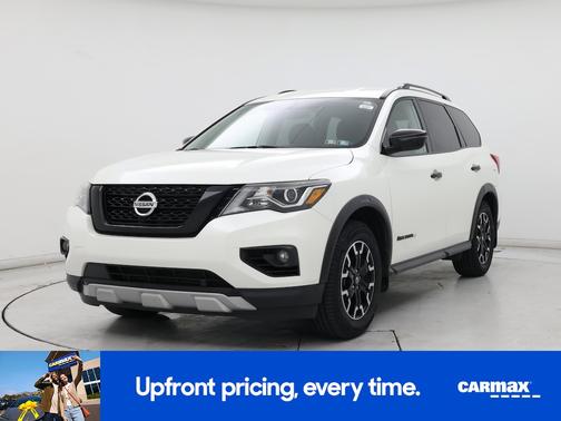 White 2019 Nissan Pathfinder SV
