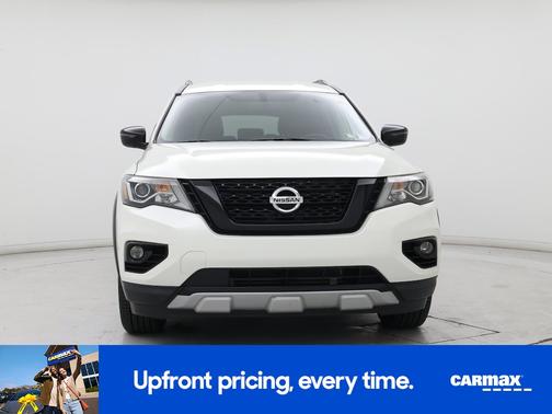 White 2019 Nissan Pathfinder SV