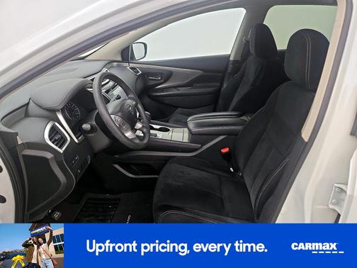 White 2017 Nissan Murano S