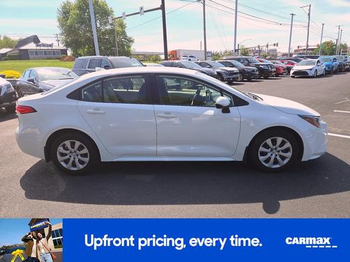 White 2021 Toyota Corolla LE