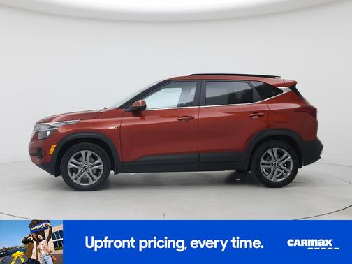 Red 2023 Kia Seltos S