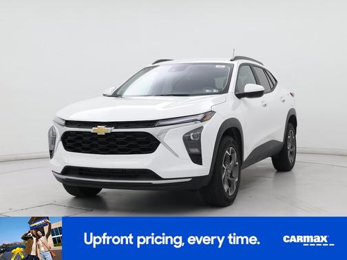 White 2025 Chevrolet Trax LT