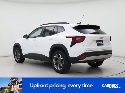 White 2025 Chevrolet Trax LT
