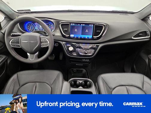 Black 2025 Chrysler Pacifica Select
