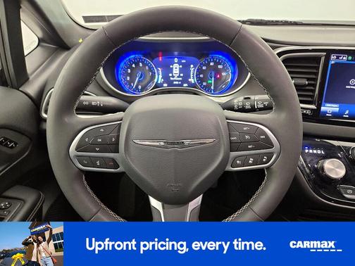 Black 2025 Chrysler Pacifica Select