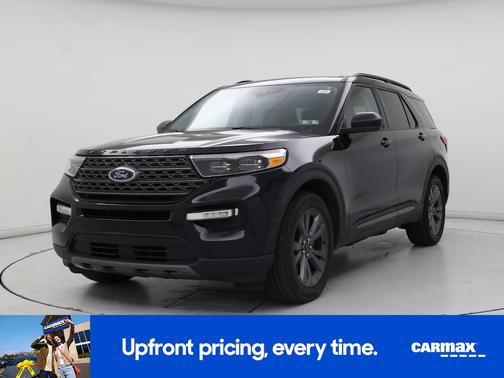 Black 2022 Ford Explorer XLT
