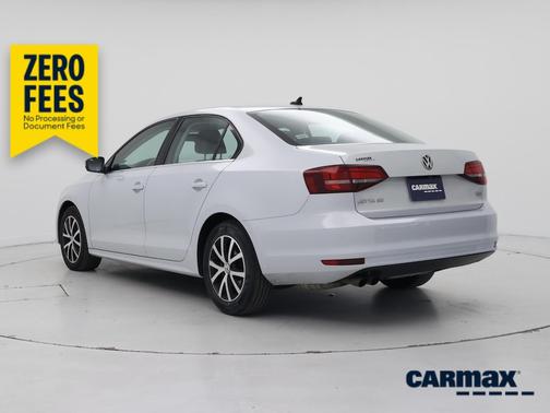 White 2017 Volkswagen Jetta SE