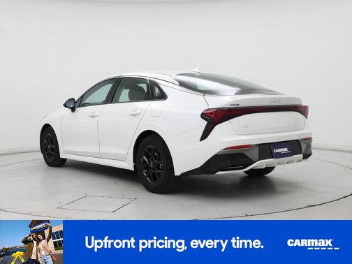 White 2025 Kia K5 LXS