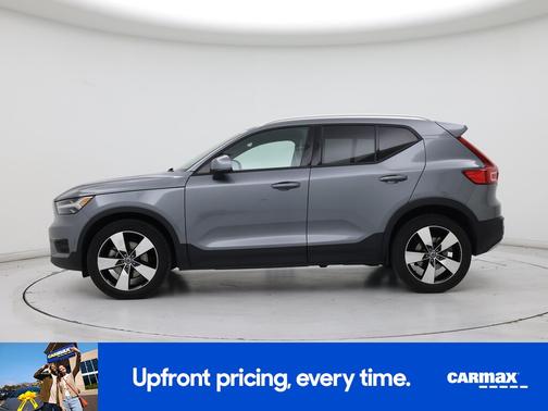 Gray 2019 Volvo XC40 T5 Momentum