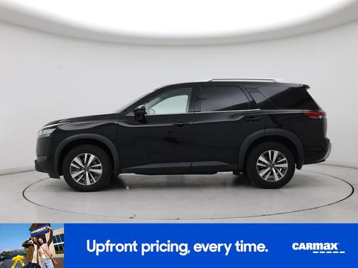 Black 2022 Nissan Pathfinder SL