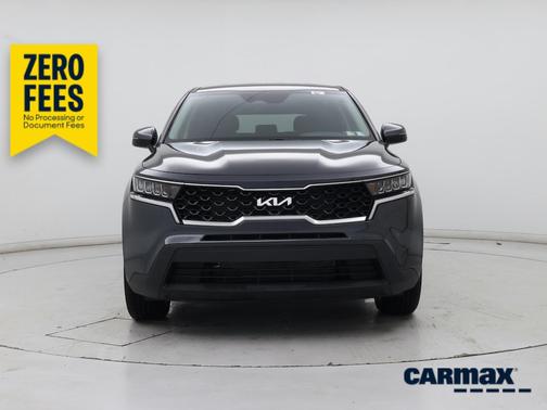 Gray 2022 Kia Sorento LX