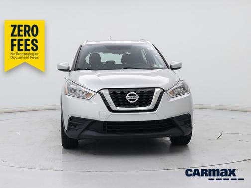 Silver 2018 Nissan Kicks SV