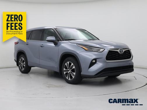 Blue 2022 Toyota Highlander Hybrid XLE