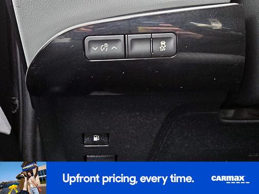 2016 Toyota Prius Two