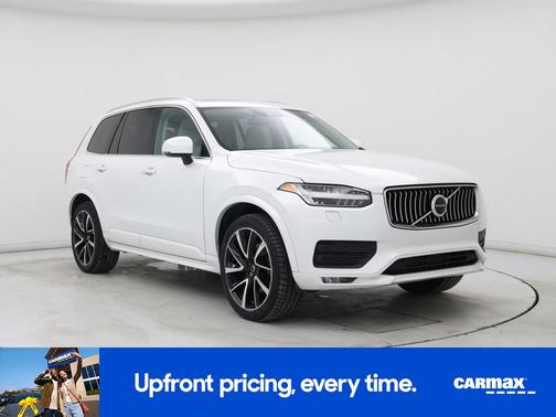2022 Volvo XC90 T6 Momentum