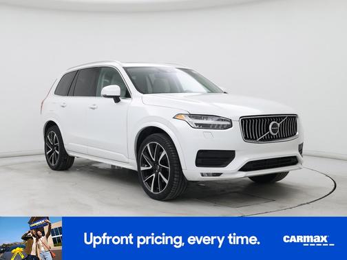 2022 Volvo XC90 T6 Momentum