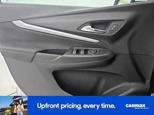White 2023 Chevrolet Bolt EUV LT