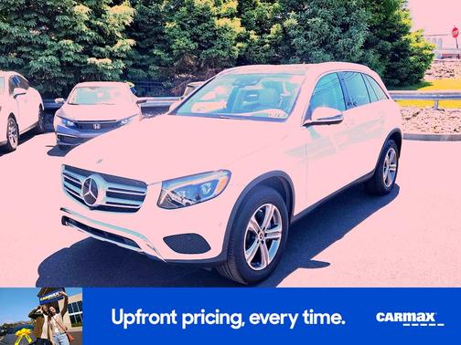 White 2018 Mercedes-Benz GLC 300
