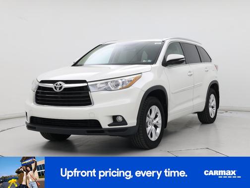 White 2015 Toyota Highlander XLE