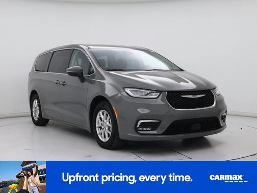 Gray 2023 Chrysler Pacifica Touring L