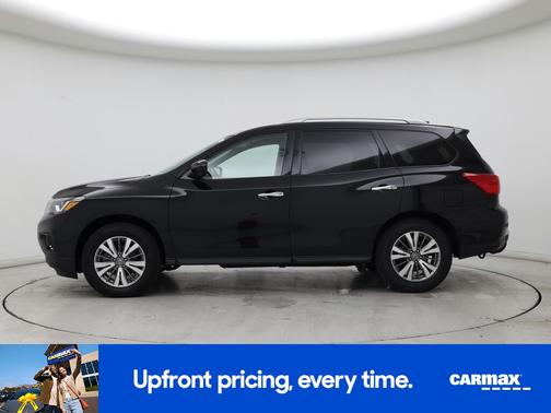 Black 2020 Nissan Pathfinder SL