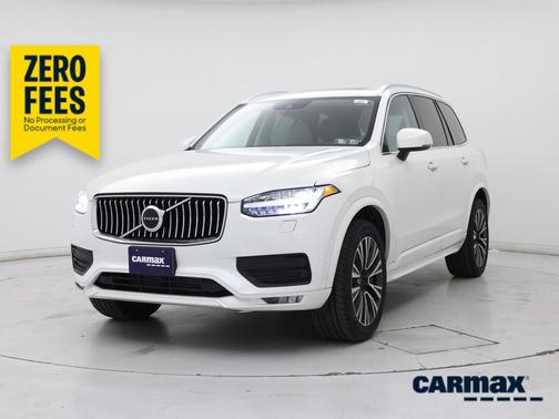 White 2022 Volvo XC90 T6 Momentum