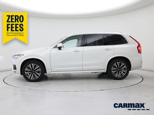 White 2022 Volvo XC90 T6 Momentum