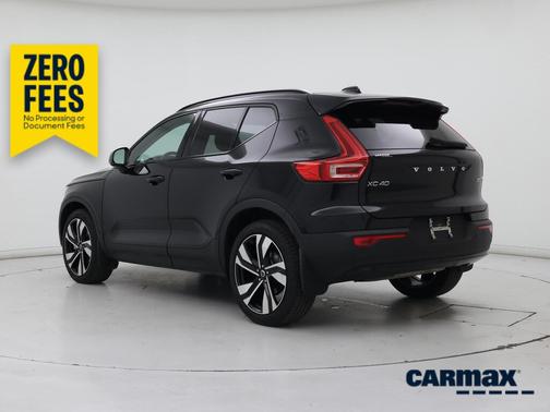Black 2025 Volvo XC40 B5 Ultra Dark Theme