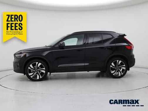 Black 2025 Volvo XC40 B5 Ultra Dark Theme