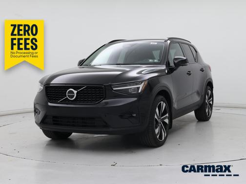 Black 2025 Volvo XC40 B5 Ultra Dark Theme