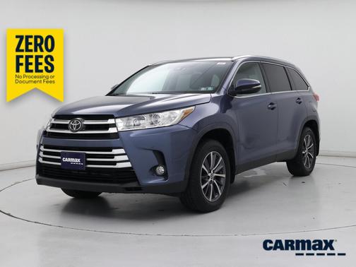 Blue 2019 Toyota Highlander XLE