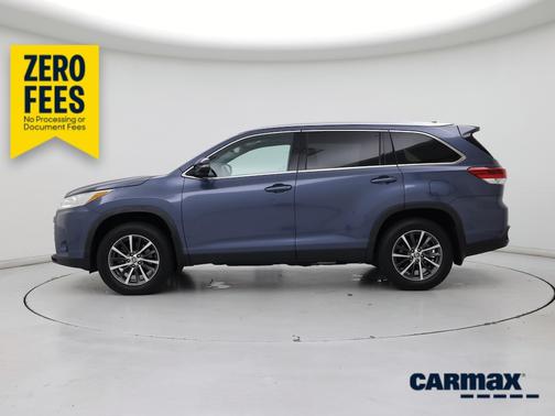 Blue 2019 Toyota Highlander XLE