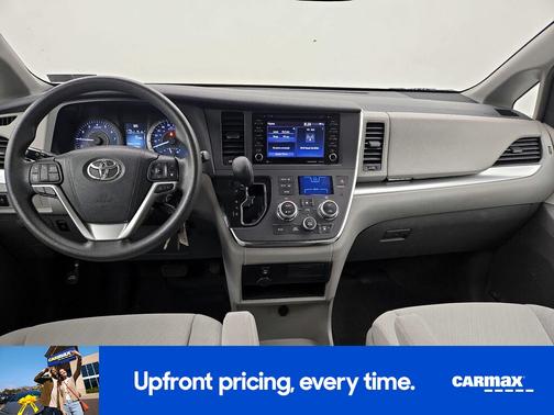 Black 2018 Toyota Sienna LE
