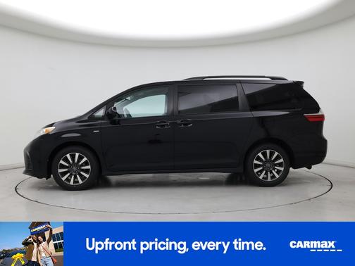 Black 2018 Toyota Sienna LE