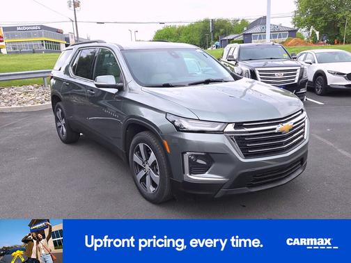 Green 2022 Chevrolet Traverse LT Leather