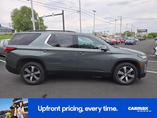 Green 2022 Chevrolet Traverse LT Leather