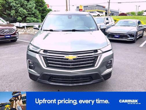 Green 2022 Chevrolet Traverse LT Leather