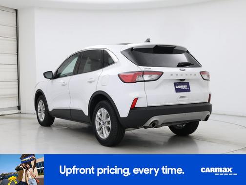 White 2022 Ford Escape SE