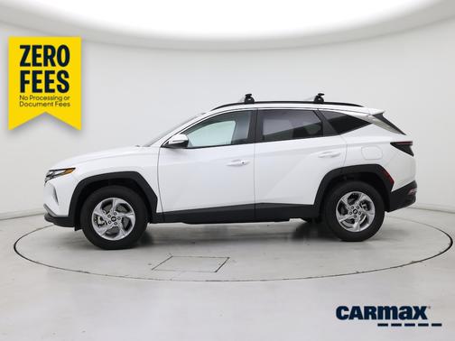 White 2022 Hyundai TUCSON SEL