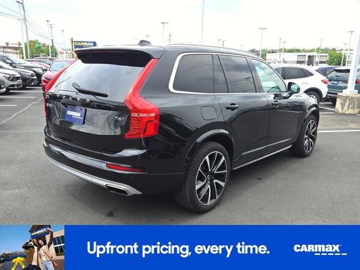 Black 2020 Volvo XC90 T6 Momentum