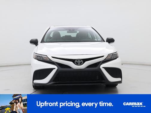 White 2023 Toyota Camry SE