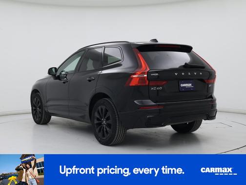 2024 Volvo XC60 B5 Core Dark Theme