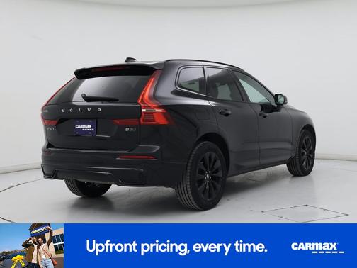 2024 Volvo XC60 B5 Core Dark Theme